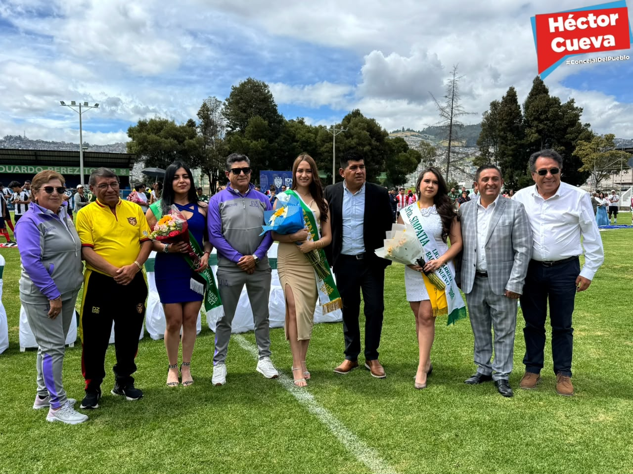 Concejal Héctor Cueva en la inauguración del campeonato de la Liga Deportiva Barrial Barrionuevo